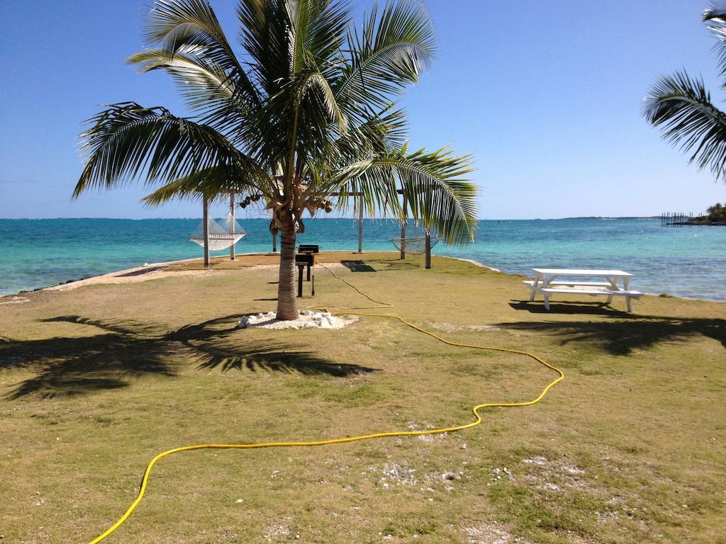 Pelican Beach Villas Marsh Harbour Exterior photo